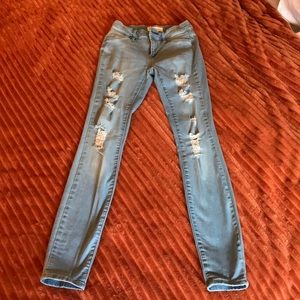 Light wash Pacsun skinny jeggings